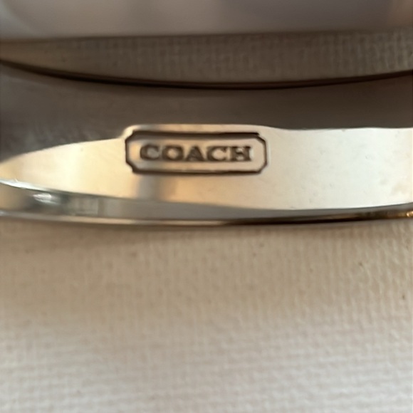 Vintage Coach 1/2”polished silver signature C bangle bracelet. - Picture 5 of 7